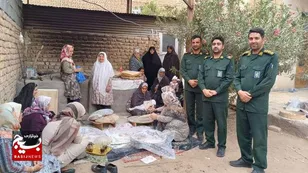بانوان بسیجی روستای متین آباد از شهرستان نطنز  پیشگام کمک به جبهه مقاومت