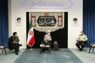 شاهد سیر تحول اقامه نماز ظهر عاشورا در استان و کشور هستیم
