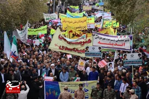 خروش حماسی دانش آموزان ساوجی در یوم الله ۱۳ آبان