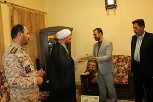 دیدار با خانواده اولین شهید روحانی دفاع مقدس