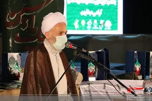 هنر باید با انقلاب عجیبن باشد / جامعه نیاز به هنرمندان انقلابی دارد