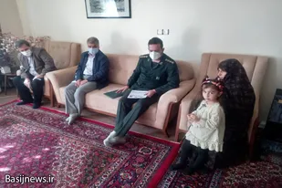 دیدار فرمانده و شورای حوزه شهید قهاری همدان باخانواده شهید &laquo;هادی&zwnj;ئی&raquo;