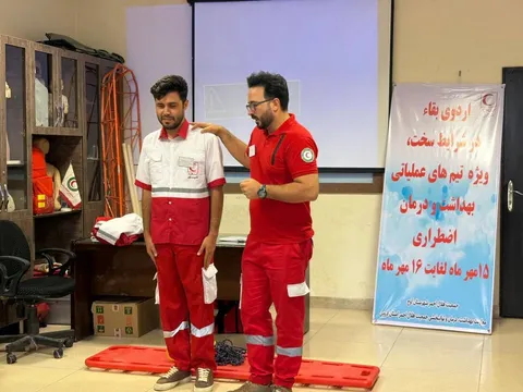 ارتقای تاب‌آوری تیم های بهداشت و درمان هلال احمر در اردوی شرایط سخت در آوج