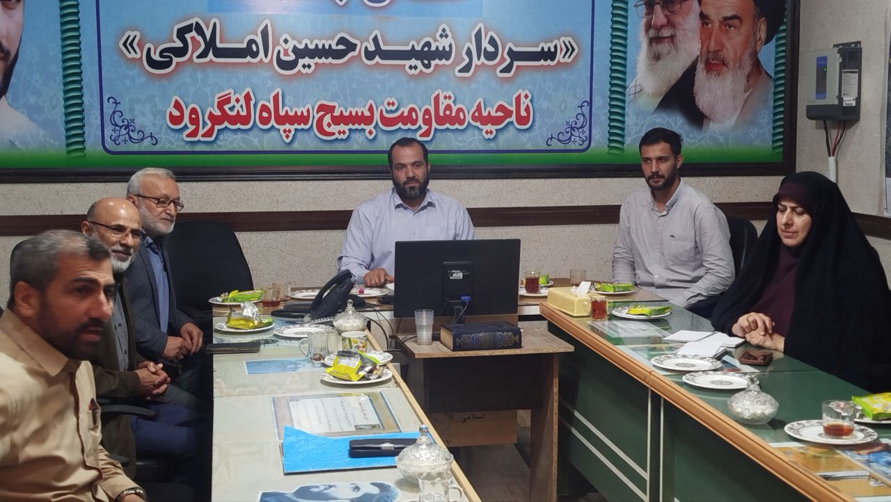 رسانه‌ها با تبیین دستاوردهای انقلاب، با جنگ رسانه‌ای دشمن مقابله کنند