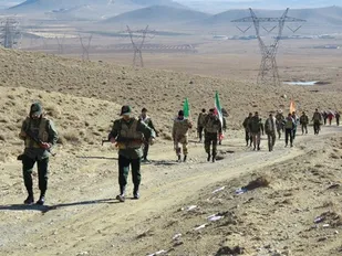 پیاده روی برد بلند کارکنان ناحیه مقاومت بروجن