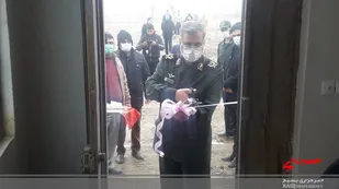 دو باب مسکن محرومین طرح کرامت در منطقه کمالشهر افتتاح شد
