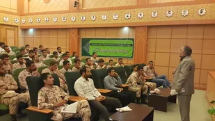بازدید سربازان تیپ 32 انصارالحسین(ع) از باغ موزه همدان