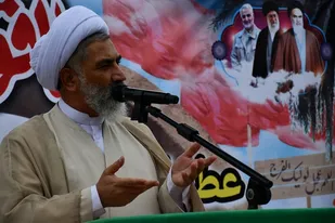 جلوگیری از تحریف دفاع مقدس تکلیف ماست/ محور وصیت شهدا پشتیبانی از ولی فقیه است