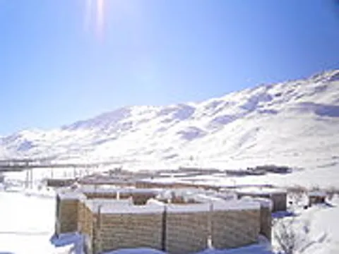 برداشت نمک از چشمه های زیبای کاکان