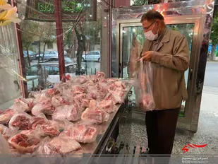 تقدیم 40 بسته گوشت گرم در شهرکرد