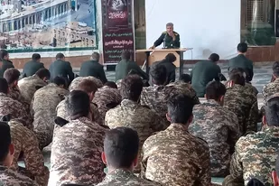 مسلمانان باید هر جا و هر زمان نیاز بود مطیع رهبر باشند