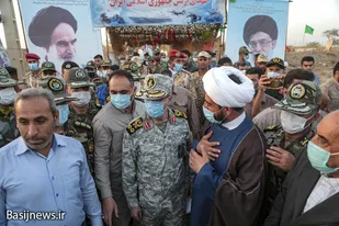بازدید سرلشکر باقری از مناطق راهیان نور