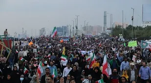 45سال گذشت؛ هرمزگانی&zwnj;ها در کرانه خلیج&zwnj;فارس با آرمان&zwnj;های انقلاب تجدید پیمان کردند