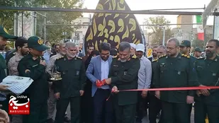 برپایی نمایشگاه دفاع مقدس در میدان ازادی قزوین&nbsp;