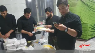 تهیه یکصد پرس غذای گرم جهت توزیع بین نیازمندان