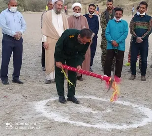 کلنگ زنی خانه عالم و زمین ورزشی   درمناطق محروم  توسط سپاه میناب