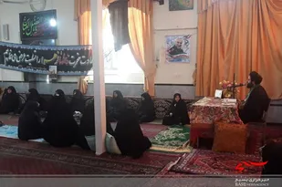 ما باید فرزندان خود را علوی و فاطمی تربیت کنیم