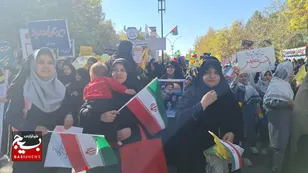 شکوه حضور نوجوانان کاشمری در راهپیمایی یوم الله 13 آبان + عکس
