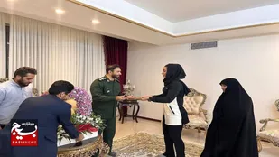 تجلیل فرمانده ناحیه مقاومت بسیج امام حسین (ع) از کاراته کای قهرمان