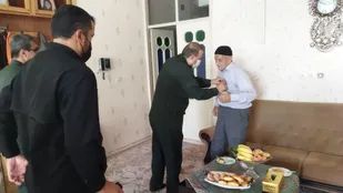 دیدار فرمانده سپاه شاهرود با دو خانواده شهید بسطام+تصاویر