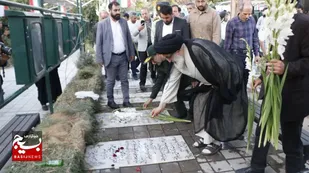 غبارروبی و عطرافشانی گلزار و مزار شهدا امامزاده محمد (ع) +تصاویر