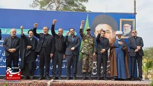 مراسم بیعت مردم بیرجند با سومین رهبر معظم انقلاب اسلامی در میدان آیت الله خامنه ای(ره)