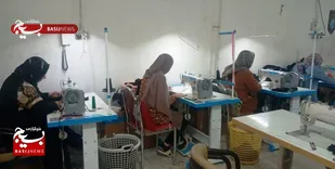روایت بانوی کارآفرینی که با خیاطی&zwnj;، چرخ اقتصاد خانوار&zwnj;های کم&zwnj;برخوردار را می&zwnj;چرخاند/ از اشتغالزایی تا برپایی نمایشگاه دائمی فروش محصولات خانگی