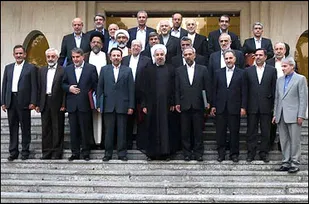 دولت خود مروج کالای خارجی شده است