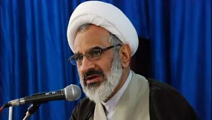 پاسداران باید در حوزه&zwnj;های رفع تهدیدات و عمق&zwnj;بخشی و تقویت انقلاب اسلامی تلاش کنند