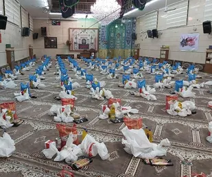 توزیع بسته معیشتی توسط گردان 123 امام حسین (ع)