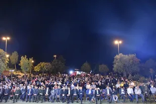 جشن آزادسازی مهران در ایلام برگزار شد