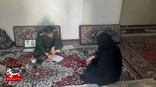 دیدار باخانواده شهید در آبادان