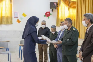 تجلیل از عوامل کارگاه تولید ماسک در شهرستان محلات