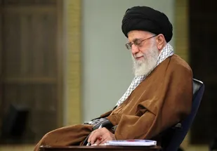 تقریظ رهبر انقلاب بر کتاب سرگذشت تنها مادر ژاپنی شهید یزدی دفاع