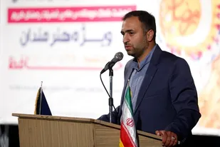 اهدای ۴۰۰ بسته معیشتی به هنرمندان استان فارس و آغاز "سلامت&zwnj;یار هنرمند" در طرح شهید سلیمانی