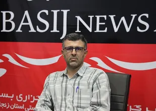 تبیین ساده و روان مفاهیم قرآنی موجب جذب وعمل جوانان به این کتاب آسمانی می شود