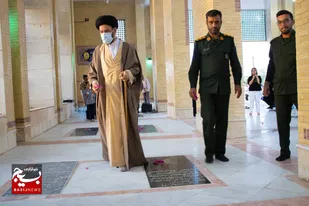آئین عطر افشانی قبور مطهر شهدا در دیّر برگزار شد