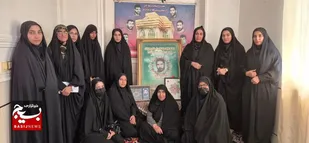 دیدار صمیمانه بسیجیان با مادر شهید صباغی