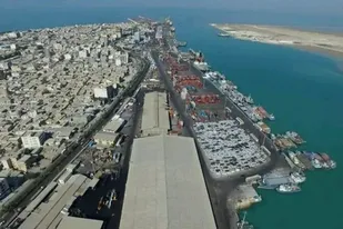 پیشرفت ۹۶ درصدی پروژه توسعه موج&zwnj;شکن&zwnj;های بندر کنگان