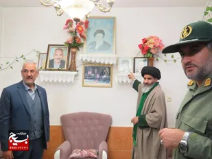 به مناسبت دهه فجر از خانواده&zwnj;ی معظم شهید بربریان تجلیل شد