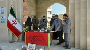تجلیل از کارکنان ایثارگر دوران دفاع مقدس در دانشگاه آزاد اسلامی واحد زنجان