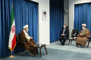 اقتدار نظامی و دفاعی کشور ستودنی است/ توجه به رفع موانع تولید رسالت مهم امروز است