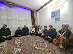 دیدار فرماندهان نظامی و انتظامی استان با خانواده معزز شهید خالقی