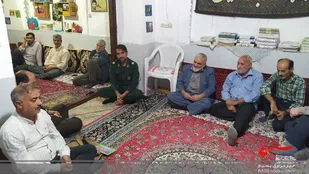 نشست هم اندیشی با راویان دفاع مقدس در خانه شهید میامی