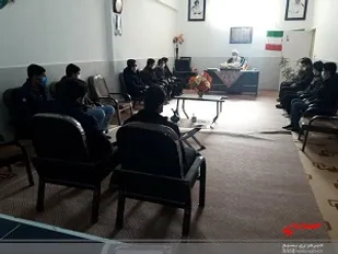 دیدار نخبگان بسیج دانش آموزی با امام جمعه شلمزار
