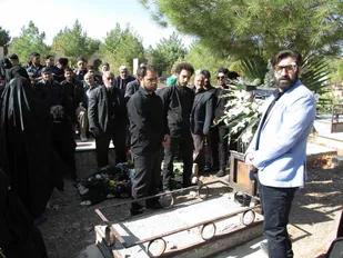 " دو روز تا ماندن " را از شبکه نمایش ببینید