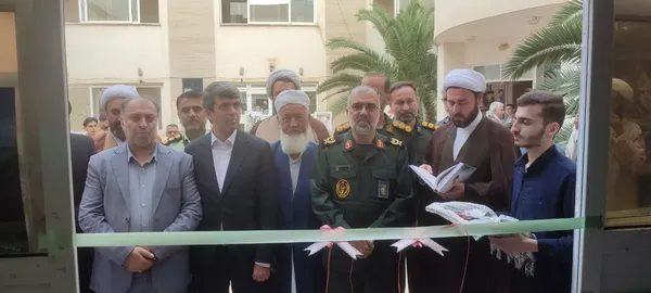 نمایشگاه &laquo;اسوه&raquo; با حضور سردار سید موسی حسینی فرمانده سپاه نینوا گلستان، فرماندار، فرمانده ناحیه مقاومت و جمعی از مسئولان شهرستانی در رامیان افتتاح شد.