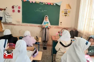 برگزاری نشست کتابخوان مدرسه&zwnj;ای به همت حوزه حضرت زینب(س) درگزین