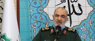 قرارگاه امروز بخش مهمی از آرایش ما برابر دشمن در جنگ اقتصادی است/ سختی&zwnj;ها را دور می&zwnj;زنیم و از میان آن&zwnj;ها عبور می&zwnj;کنیم اما در مقابل آنها زانو نمی&zwnj;زنیم
