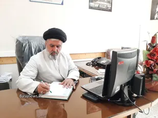 پاسداران خود را خادم مردم می دانند
